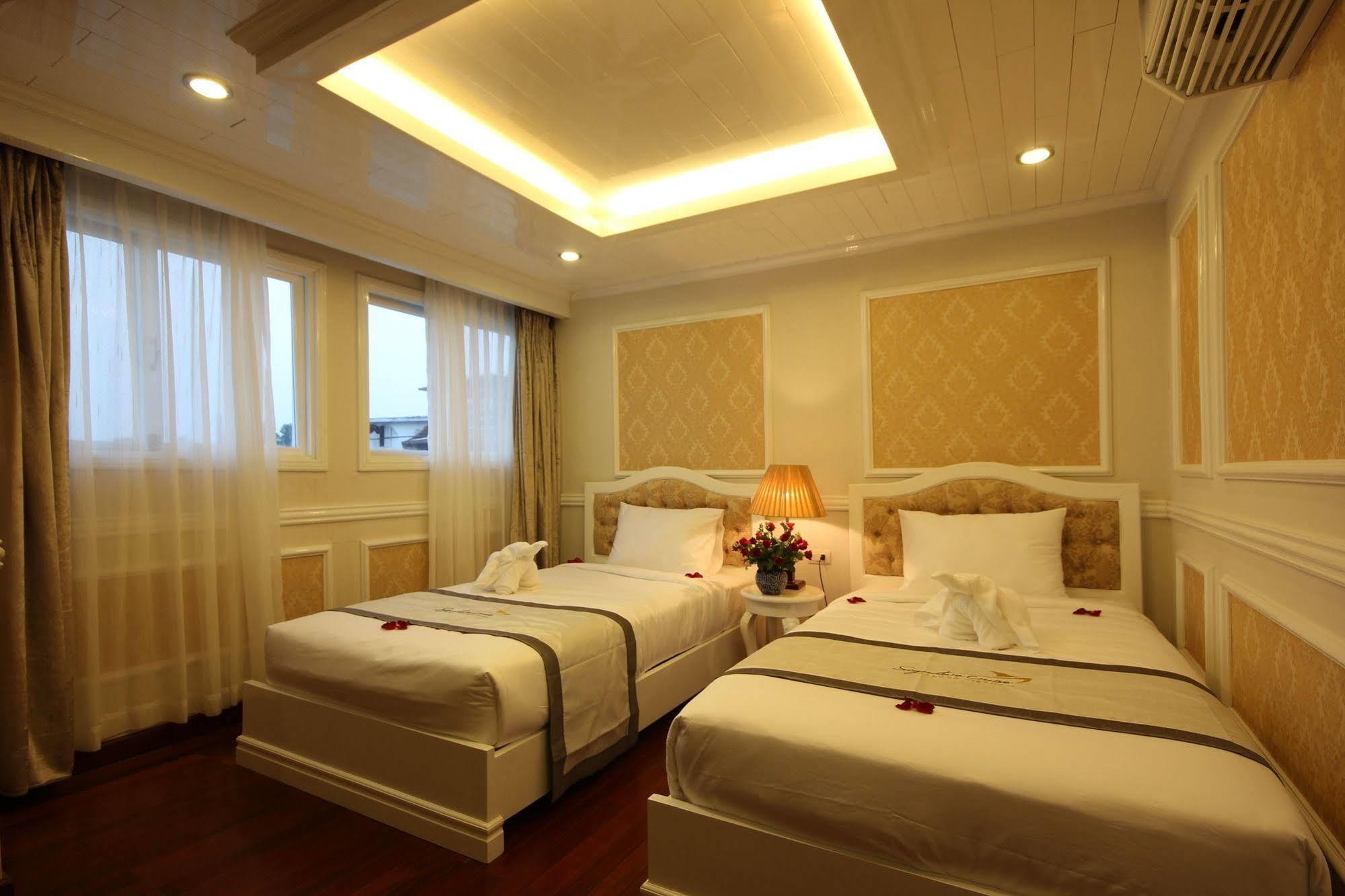 Signature Halong Cruise ها لونغ المظهر الخارجي الصورة